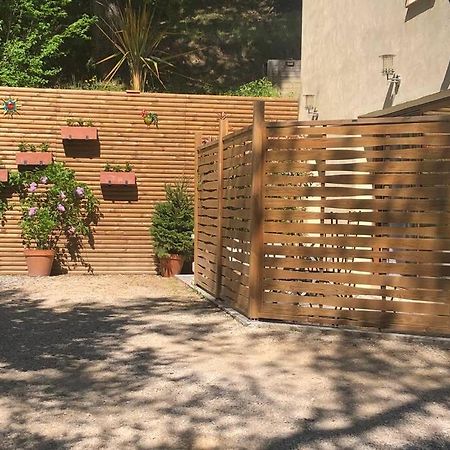 Appartement Au Calme Dans Un Espace Arbore Турет-сюр-Лу Екстериор снимка